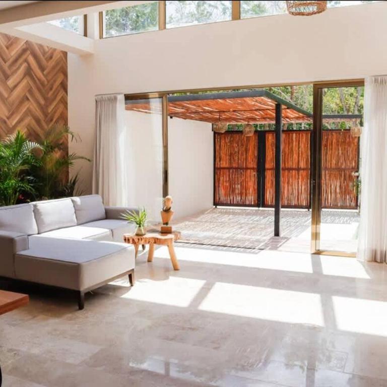 Huge 10BR Luxury Villa complex with Private Pool & Serene Setting - Villa - 68