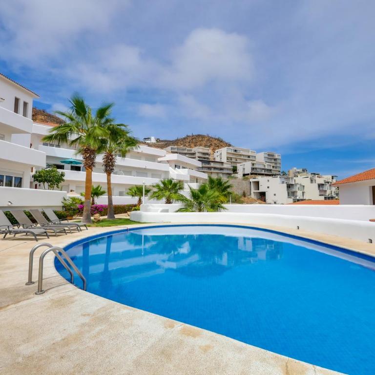 Chic Cabo Condo - Walk to Marina & Downtown! - Apartamento - 23