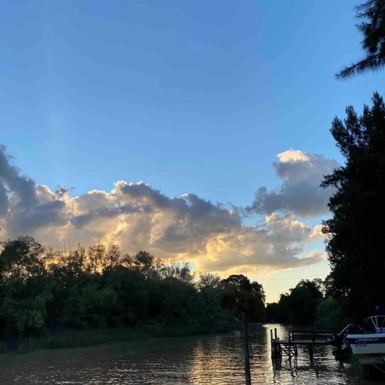 Chalet en Delta Tigre Pileta y muelle privado 6 personas - Casa de 2 dormitorios - 23