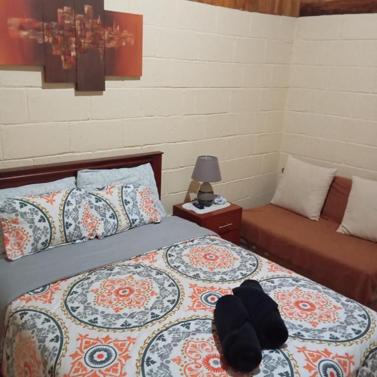 Larita' Rose MINDO Hospedaje y casita de Campo Los Guayabales - Habitación Doble con baño privado - 15