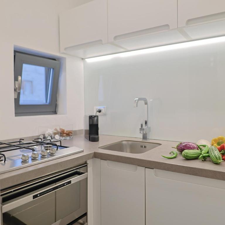 TORRE BIANCA VISTA MARE - Appartamento con 2 Camere da Letto - 14