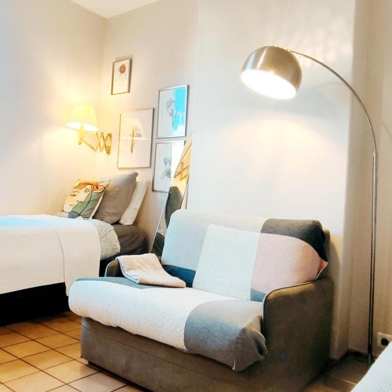 PARIS AUTHENTIC HOUSE Small, bright and calm studio - Studio - 1