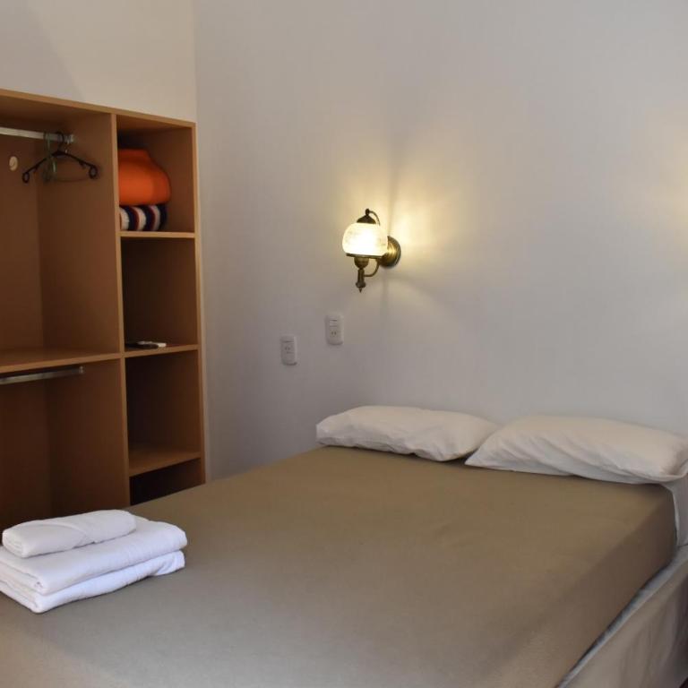 Hotel Frossard - Habitación Doble con baño privado externo - 2
