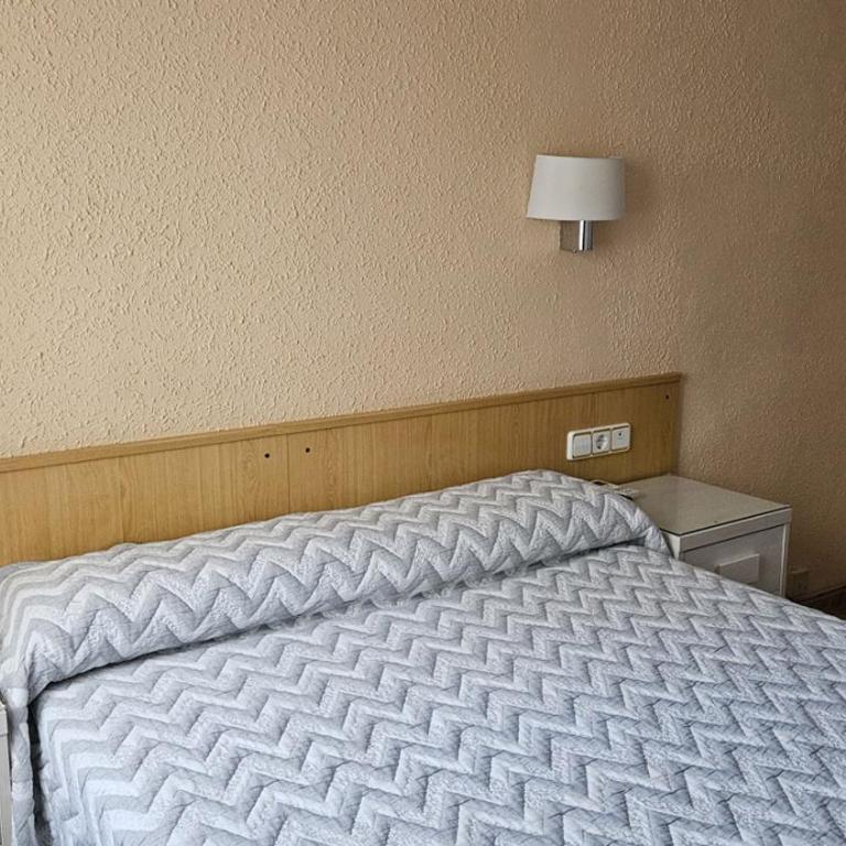 Hostal Rio De Castro - Habitación Doble con baño privado - 20