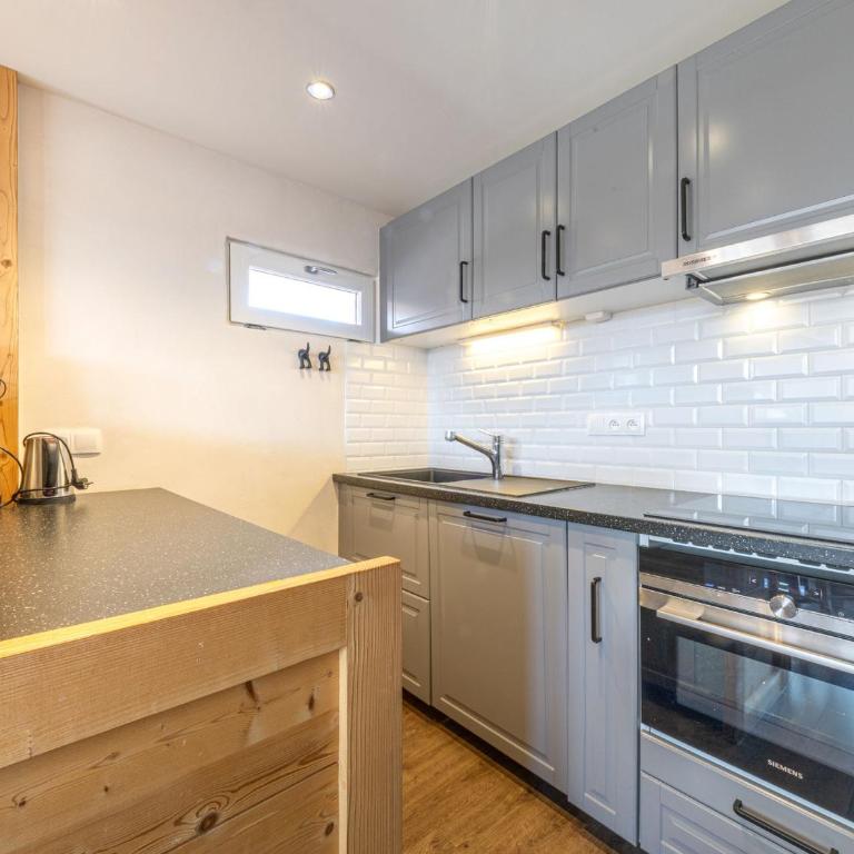 Appartement rénové de 47m² avec wifi en centre station - FR-1-694-303 - Appartement - 13