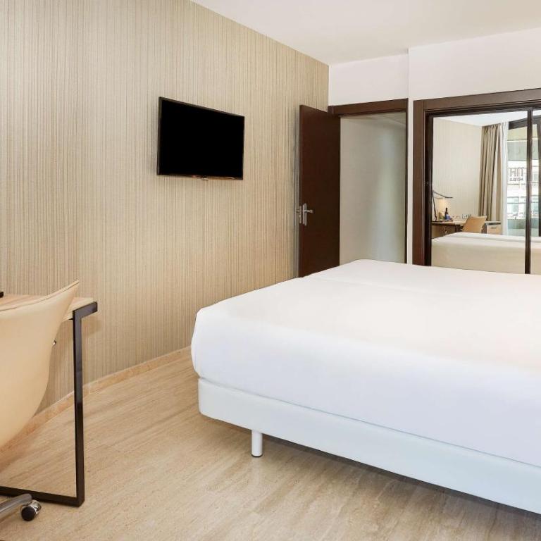 NH Imperial Playa - Habitación Doble Estándar con terraza - 1 cama doble o 2 camas individuales - 3