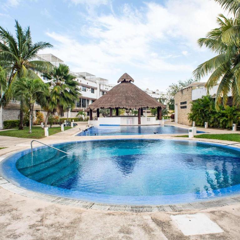 Moderno Townhouse Familiar con Alberca y Gym - Apartamento - 7