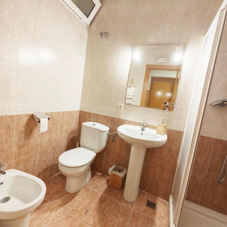 Hostal Rio De Castro - Habitación Individual con baño compartido - 18