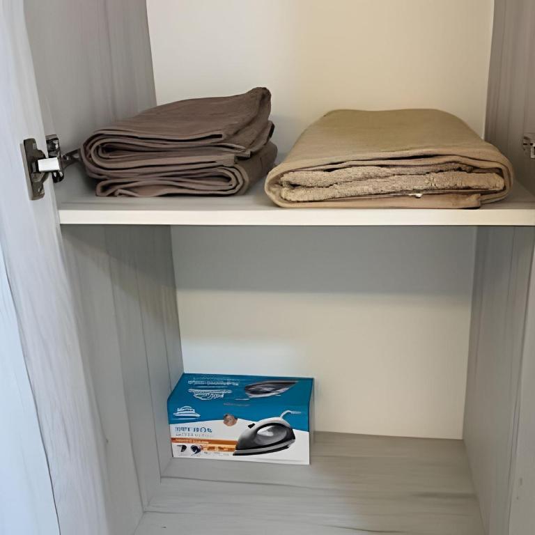 Estadia ideal cerca aeropuerto con parqueadero - Apartamento - 23