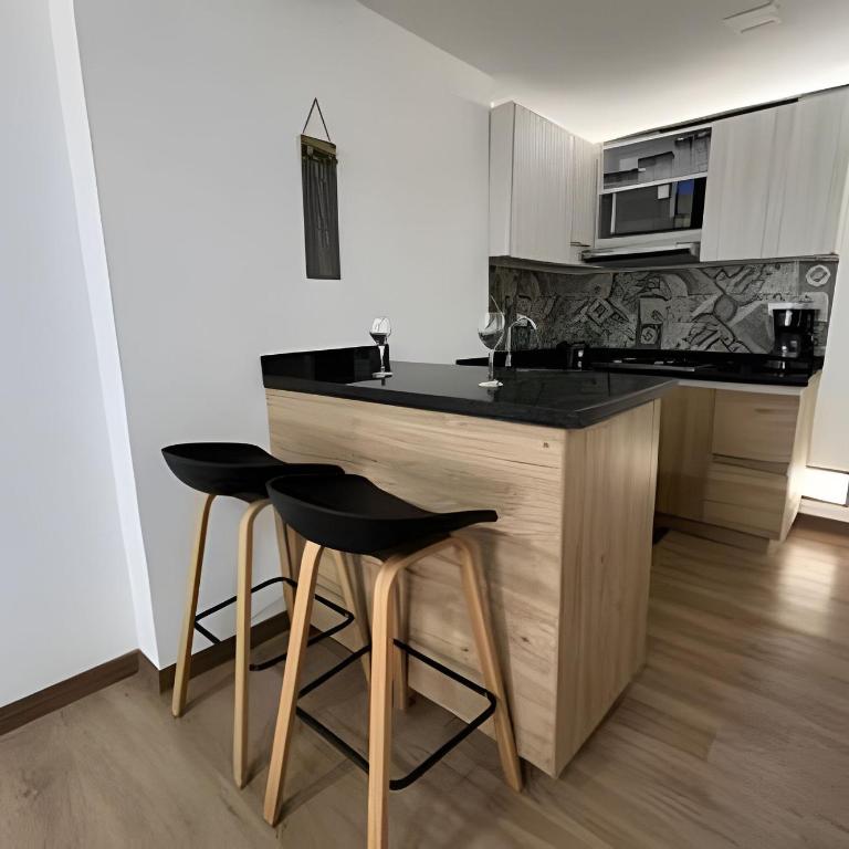 Estadia ideal cerca aeropuerto con parqueadero - Apartamento - 34