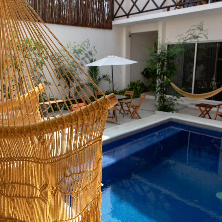 CASA GUAJE 5min to Beach Bacocho and Coral 3Floor House 6 Bedrooms all with AC 8 beds up to 16 Guests Wifi starlink - Apartamento - 3