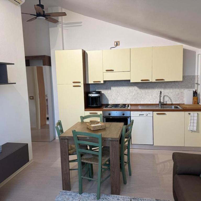 Lake View Residence Castello - Appartamento con 2 Camere da Letto - 16