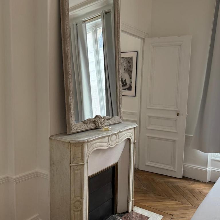 Élégant appartement haussmannien en hypercentre - Appartement 1 Chambre - 18
