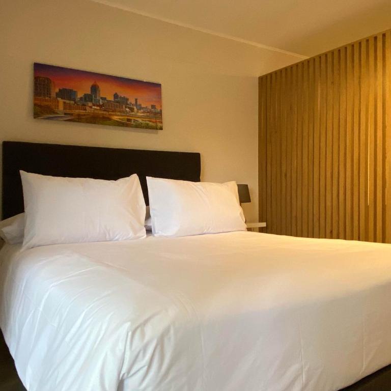 Elegant 1BR Pool in the Heart of the City - Apartamento - 14