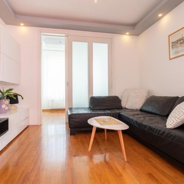 DC Belgrade, modern, super comfy, garage parking - One-Bedroom Apartment - 39