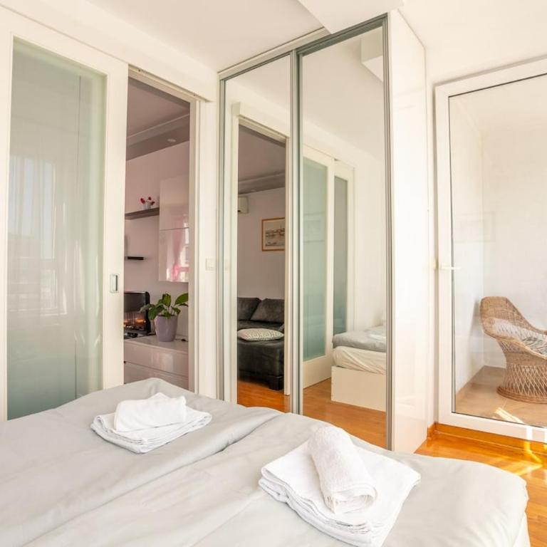 DC Belgrade, modern, super comfy, garage parking - One-Bedroom Apartment - 5