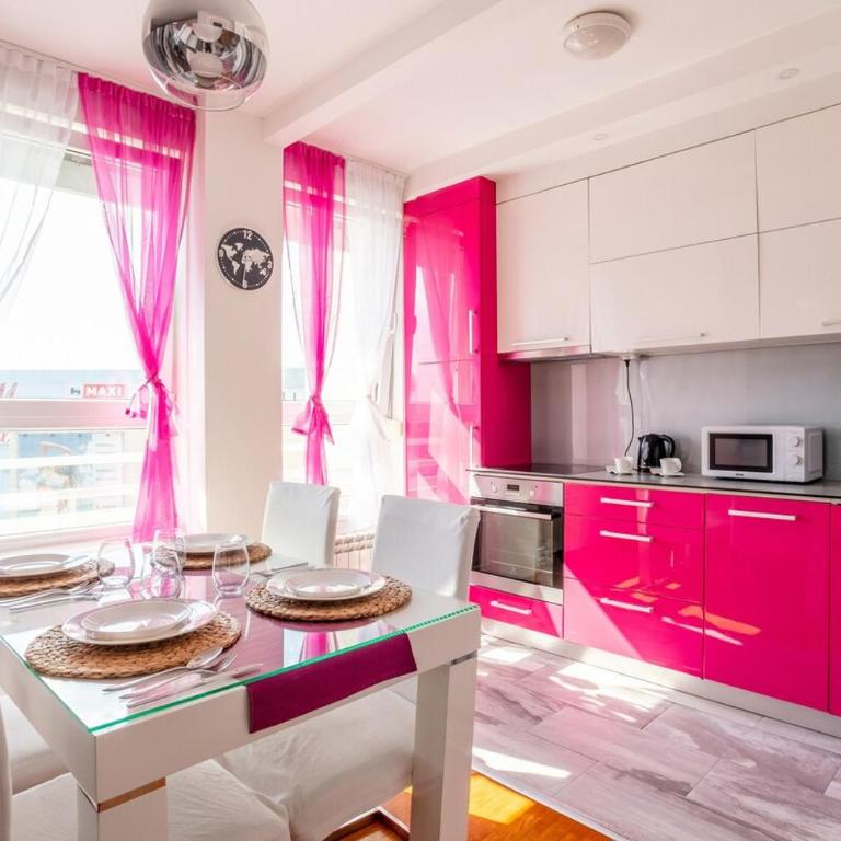 DC Belgrade, modern, super comfy, garage parking - One-Bedroom Apartment - 3