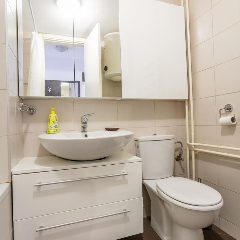 DC Belgrade, modern, super comfy, garage parking - One-Bedroom Apartment - 12