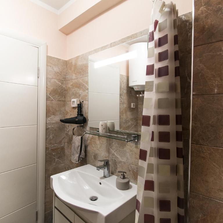 Harmonia Sunrise Apartments - Apartman s 1 Spavaćom Sobom, Pogledom na More i Terasom - 2