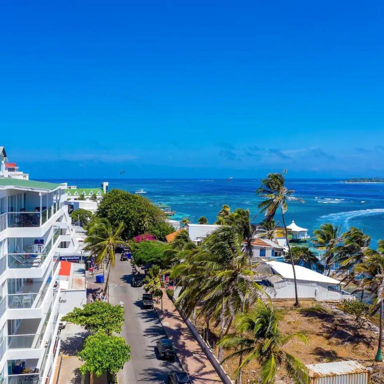 Pool Apartment 1 min walk to the Best Beach - One-Bedroom Apartment with Pool View - 1