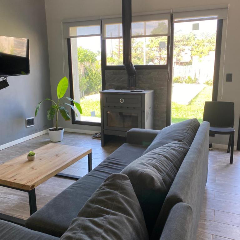 Casa con pileta en la caleta - One-Bedroom House - 4