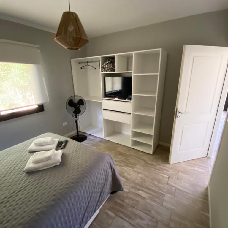 Casa con pileta en la caleta - One-Bedroom House - 12