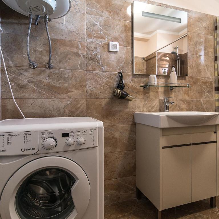 Harmonia Sunrise Apartments - Three-Bedroom Premium Apartment with Resort View - 10