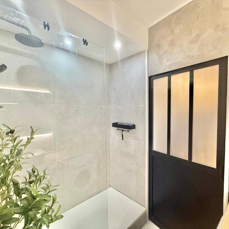L'Amazone - T2 Moderne - Croix de Pierre - Appartement 1 Chambre - 15
