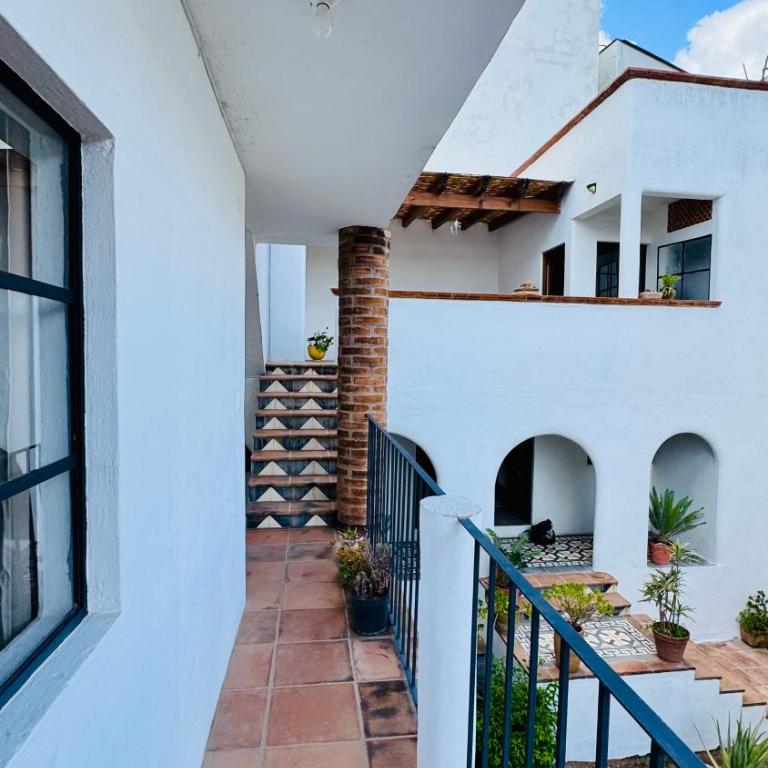 Casita Olivia - Five-Bedroom House - 17