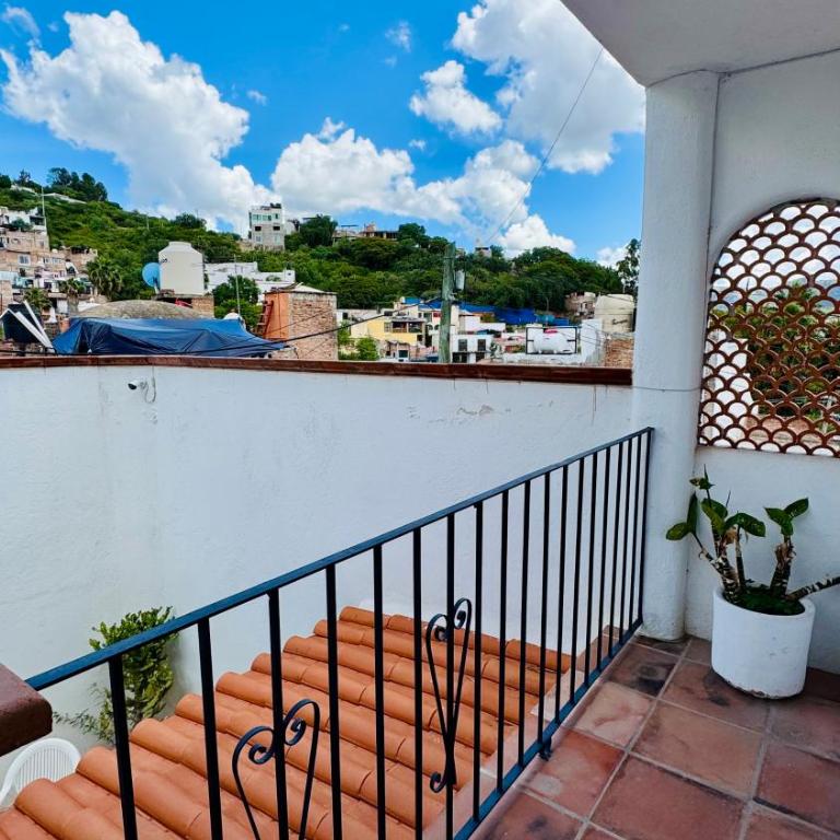Casita Olivia - Five-Bedroom House - 16
