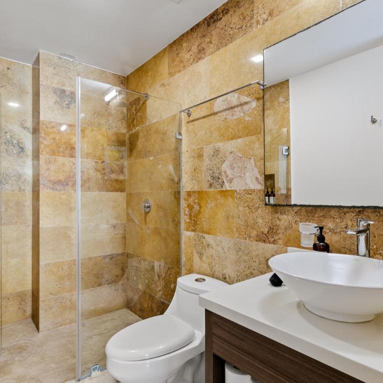 The Shore by Stella - 2BR Rooftop Pool & Gym - 19