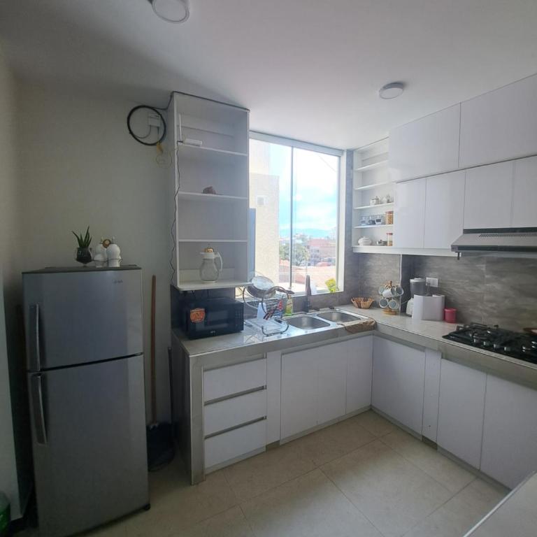 Cómodo departamento en barrio petrolero - Apartamento de 2 dormitorios - 17