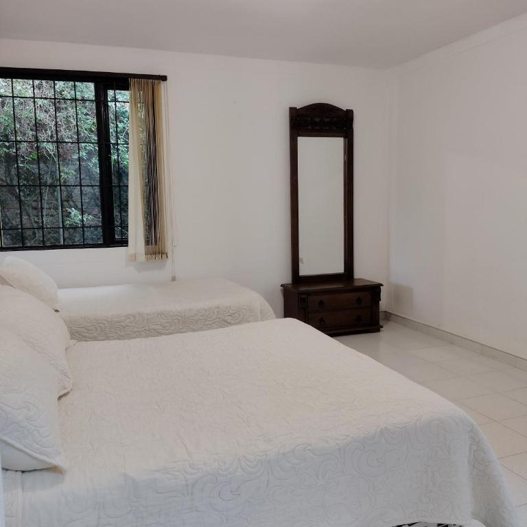 EL HOSTAL DE FIDELINA - Habitación Triple con baño privado - 1