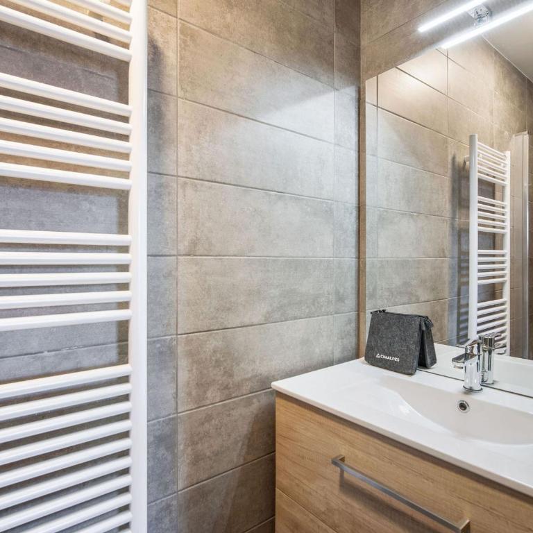 Confortable T2 cabine pour 6 pers., navette ski, stationnement inclus - Appartement 2 Chambres - 9