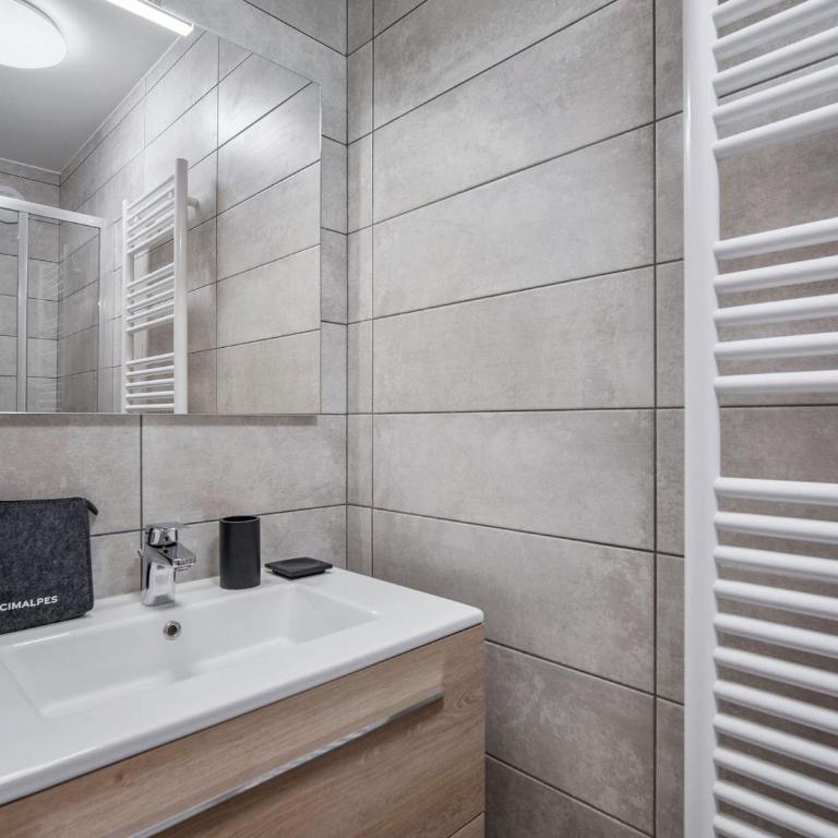 Chaleureux T3 6 personnes avec terrasse, garage et linge inclus - Appartement 2 Chambres - 9