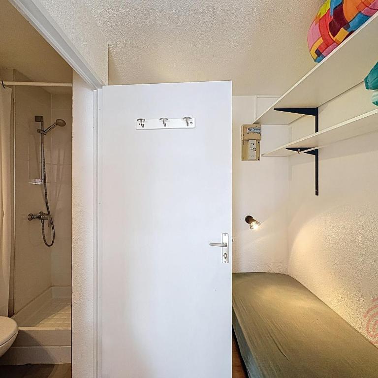 Studio lumineux proche centre-ville de Lamalou, Wifi, balcon - Studio - 8