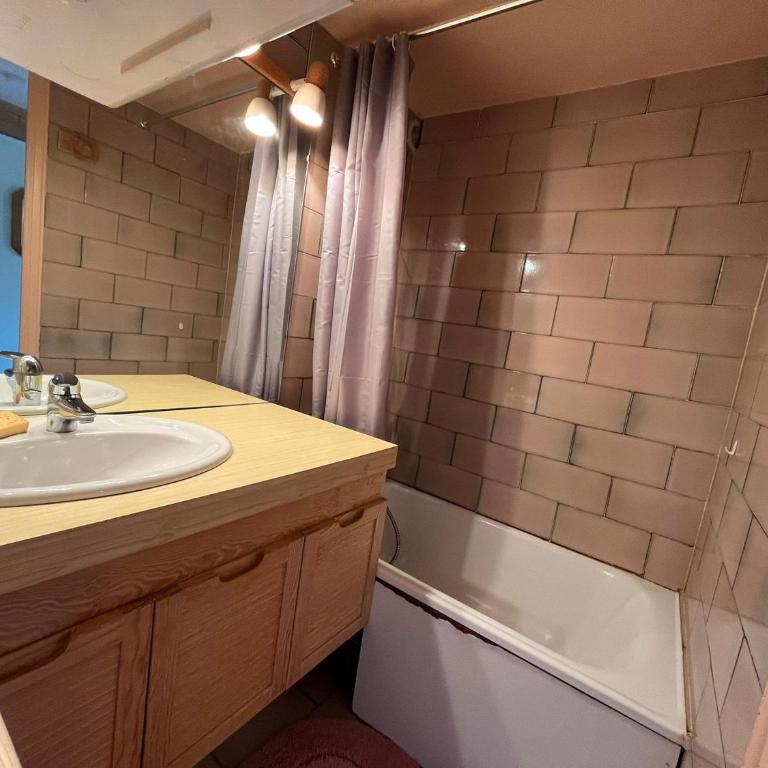 Courchevel 1850 Centre, Appart 2 Pièces, 4 Pers, Wifi, Balcon - FR-1-575-243 - Apartment - 6