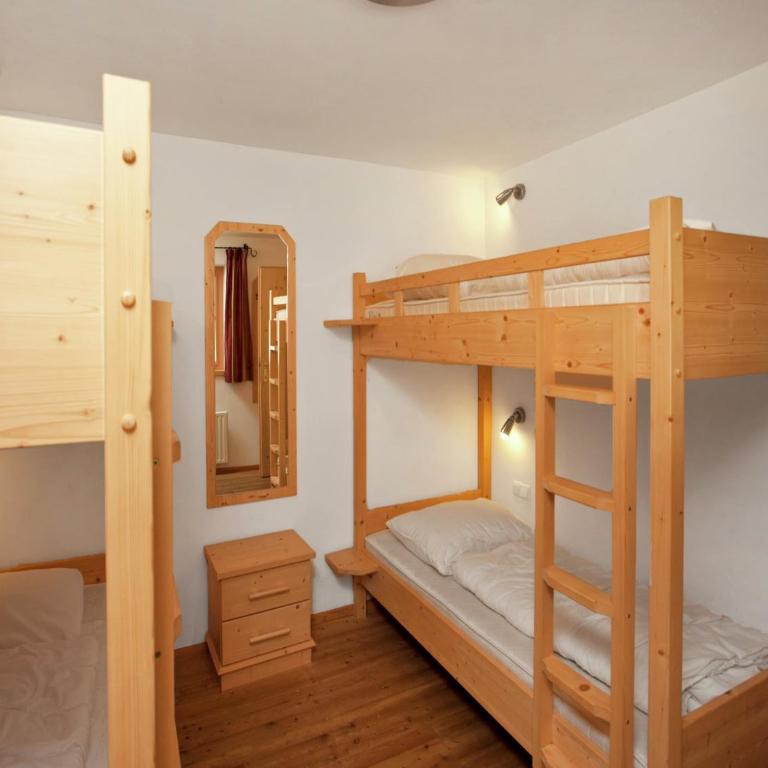 Chalet for 10 people with access to the swimming pool - Ferienhaus - 21