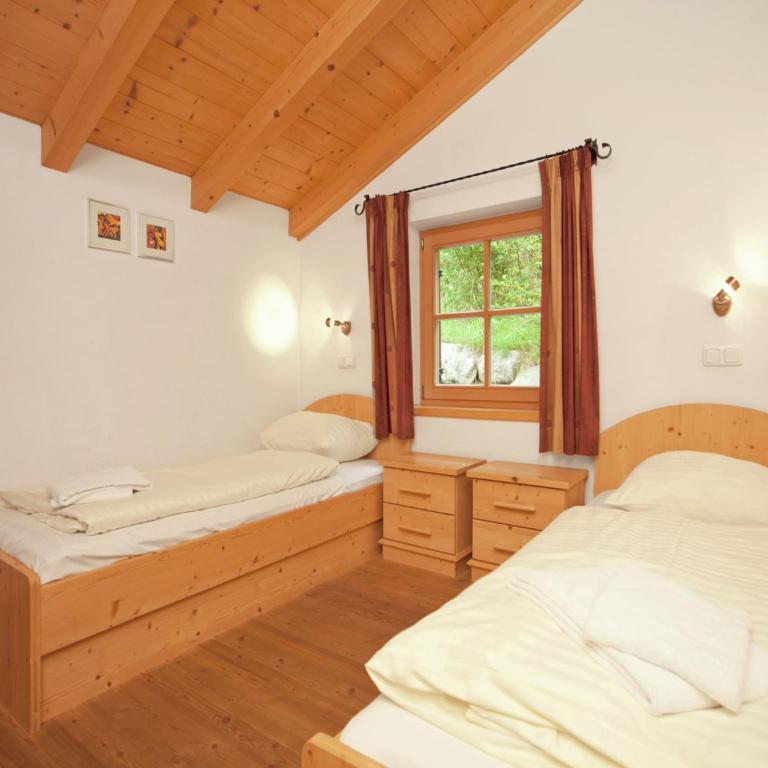 Chalet for 10 people with access to the swimming pool - Ferienhaus - 16