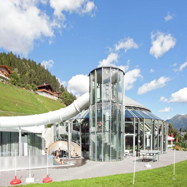 Chalet for 10 people with access to the swimming pool - Ferienhaus - 4