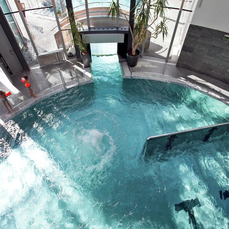Chalet for 10 people with access to the swimming pool - Ferienhaus - 5