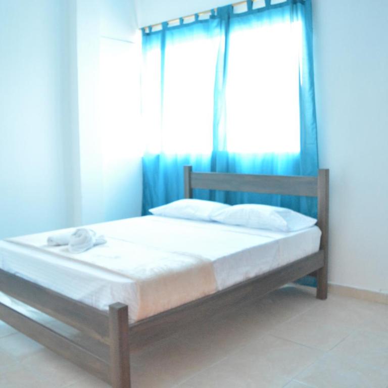 Apto grupal, fresco y céntrico - Three-Bedroom Apartment - 8