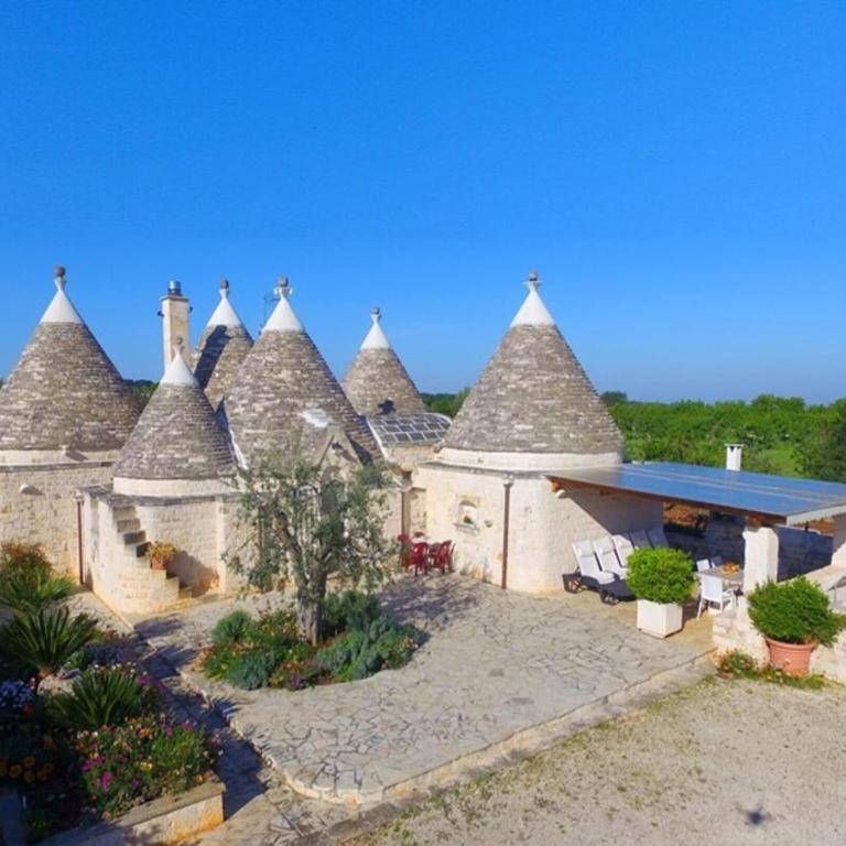 Trulli in Valle d'Itra with Pool and Views - Three-Bedroom Trullo House - 7