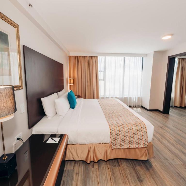 La Quinta by Wyndham Quito - Suite con cama extragrande - No fumadores - 6