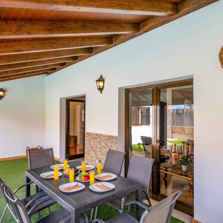 Villa Casablanca by Villa Plus - Villa - 3
