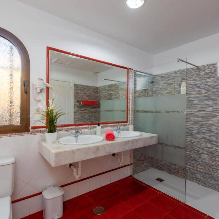 Villa Casablanca by Villa Plus - Villa - 13