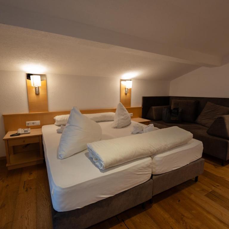 Alpenhotel Regina - Dreibettzimmer im Hauptgebäude - 3