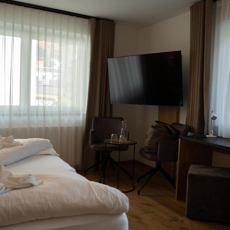 Alpenhotel Regina - Zweibettzimmer mit Bergblick (2 Erwachsene) - 7