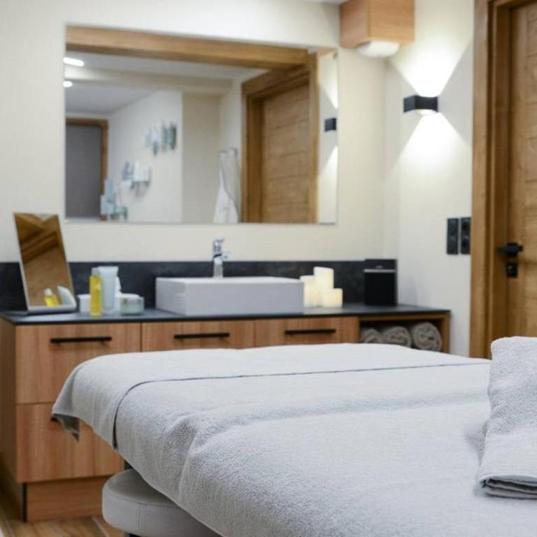 Résidence les Armaillis avec SPA - 4 étoiles - 10 personnes - ASAI210-12-1 - Appartement 4 Chambres avec Balcon - 10