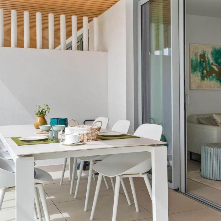 Hermanos - Apartamento de 2 dormitorios con terraza - 6